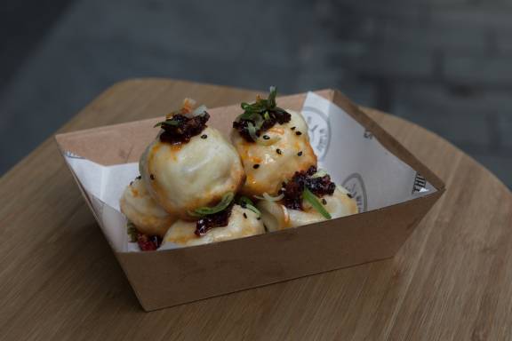 sumthing dumpling.jpg Dumplings in a takeaway box
