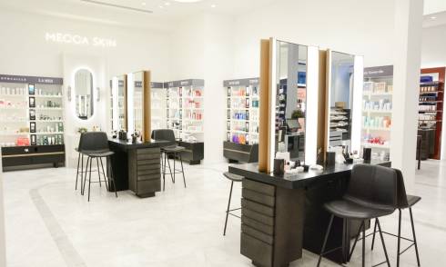 Make up chairs and mirrors